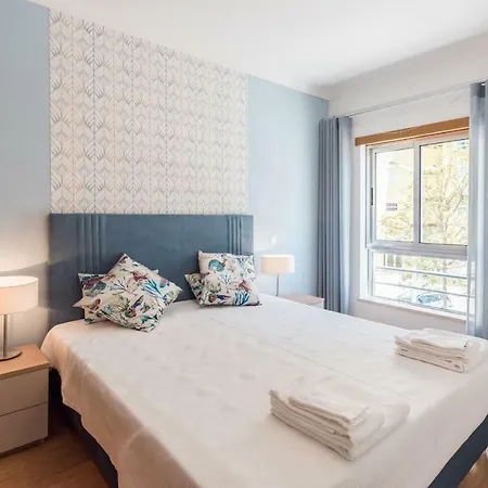 Lovelystay - Cozy In With Balcony شقة *