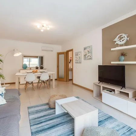 Lovelystay - Cozy In With Balcony Διαμέρισμα Portimão