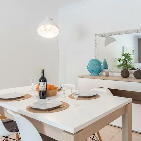 Lovelystay - Cozy In With Balcony Διαμέρισμα *