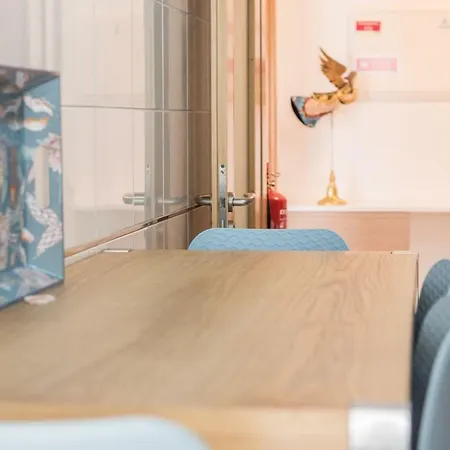 Lovelystay - Cozy In With Balcony דירה